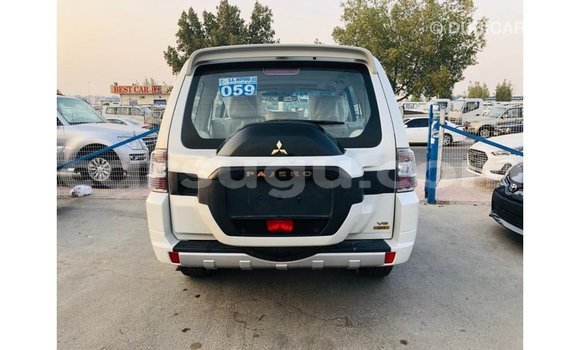 Sayi Imported Mitsubishi Pajero White Mota in Import - Dubai a Burkina Faso Sayi Imported Mitsubishi Pajero White Mota in Import - Dubai a Burkina Faso