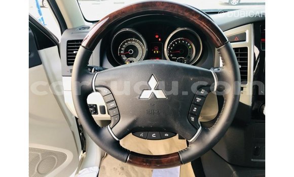 Sayi Imported Mitsubishi Pajero White Mota in Import - Dubai a Burkina Faso Sayi Imported Mitsubishi Pajero White Mota in Import - Dubai a Burkina Faso