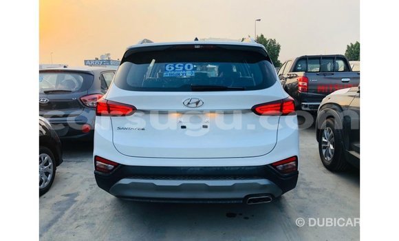 Sayi Imported Hyundai Santa Fe White Mota in Import - Dubai a Burkina Faso Sayi Imported Hyundai Santa Fe White Mota in Import - Dubai a Burkina Faso