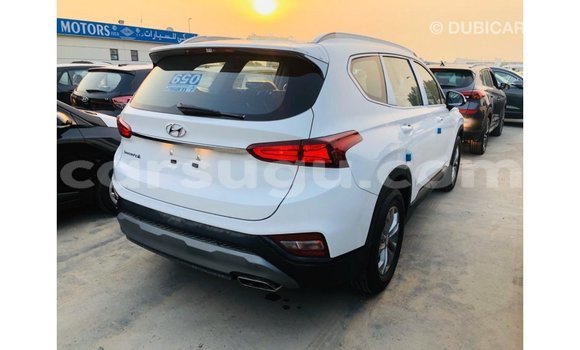 Sayi Imported Hyundai Santa Fe White Mota in Import - Dubai a Burkina Faso Sayi Imported Hyundai Santa Fe White Mota in Import - Dubai a Burkina Faso