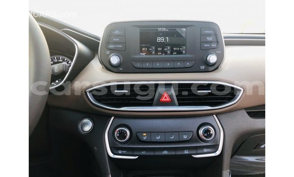 Sayi Imported Hyundai Santa Fe White Mota in Import - Dubai a Burkina Faso Sayi Imported Hyundai Santa Fe White Mota in Import - Dubai a Burkina Faso