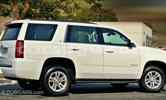 Sayi Imported Chevrolet Tahoe White Mota in Import - Dubai a Burkina Faso Sayi Imported Chevrolet Tahoe White Mota in Import - Dubai a Burkina Faso