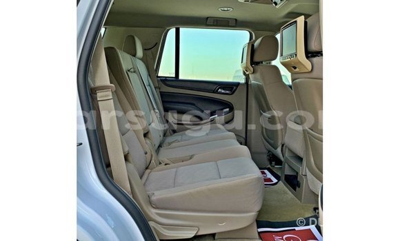 Sayi Imported Chevrolet Tahoe White Mota in Import - Dubai a Burkina Faso Sayi Imported Chevrolet Tahoe White Mota in Import - Dubai a Burkina Faso