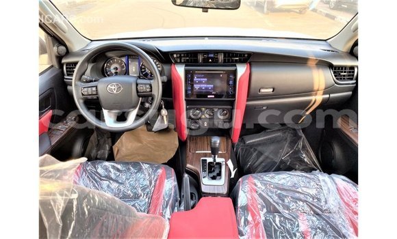 Acheter Import Voiture Toyota Fortuner Blanc à Import - Dubai, Burkina-Faso Acheter Import Voiture Toyota Fortuner Blanc à Import - Dubai, Burkina-Faso