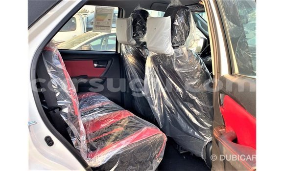 Acheter Import Voiture Toyota Fortuner Blanc à Import - Dubai, Burkina-Faso Acheter Import Voiture Toyota Fortuner Blanc à Import - Dubai, Burkina-Faso