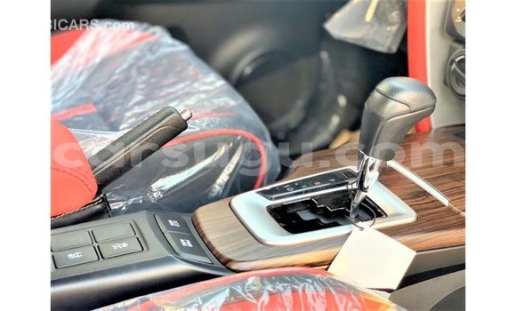 Acheter Import Voiture Toyota Fortuner Blanc à Import - Dubai, Burkina-Faso Acheter Import Voiture Toyota Fortuner Blanc à Import - Dubai, Burkina-Faso