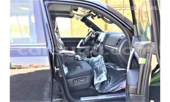Acheter Import Voiture Toyota Land Cruiser Noir à Import - Dubai, Burkina-Faso Acheter Import Voiture Toyota Land Cruiser Noir à Import - Dubai, Burkina-Faso