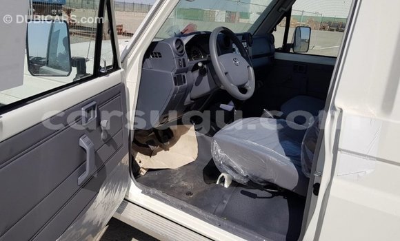 Acheter Import Voiture Toyota Land Cruiser Blanc à Import - Dubai, Burkina-Faso Acheter Import Voiture Toyota Land Cruiser Blanc à Import - Dubai, Burkina-Faso