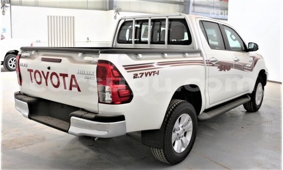Acheter Import Voiture Toyota Hilux Blanc à Import - Dubai, Burkina-Faso Acheter Import Voiture Toyota Hilux Blanc à Import - Dubai, Burkina-Faso
