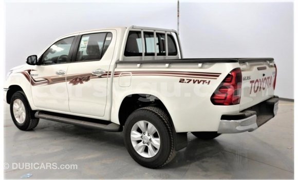 Acheter Import Voiture Toyota Hilux Blanc à Import - Dubai, Burkina-Faso Acheter Import Voiture Toyota Hilux Blanc à Import - Dubai, Burkina-Faso
