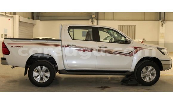 Acheter Import Voiture Toyota Hilux Blanc à Import - Dubai, Burkina-Faso Acheter Import Voiture Toyota Hilux Blanc à Import - Dubai, Burkina-Faso