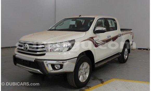 Acheter Import Voiture Toyota Hilux Blanc à Import - Dubai, Burkina-Faso Acheter Import Voiture Toyota Hilux Blanc à Import - Dubai, Burkina-Faso