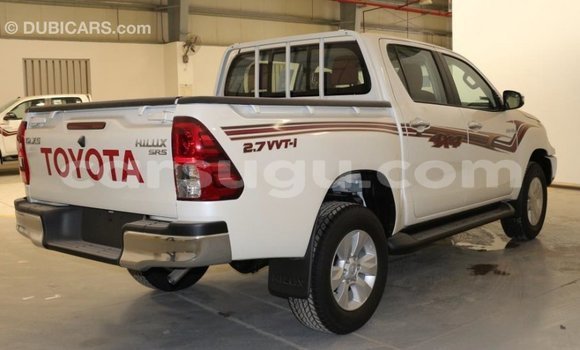Acheter Import Voiture Toyota Hilux Blanc à Import - Dubai, Burkina-Faso Acheter Import Voiture Toyota Hilux Blanc à Import - Dubai, Burkina-Faso