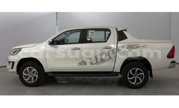 Acheter Import Voiture Toyota Hilux Blanc à Import - Dubai, Burkina-Faso Acheter Import Voiture Toyota Hilux Blanc à Import - Dubai, Burkina-Faso