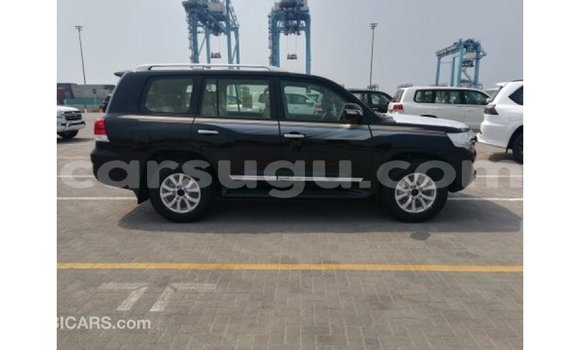 Acheter Import Voiture Toyota Land Cruiser Noir à Import - Dubai, Burkina-Faso Acheter Import Voiture Toyota Land Cruiser Noir à Import - Dubai, Burkina-Faso