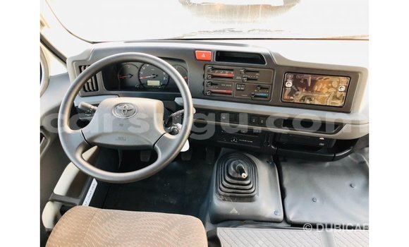 Sayi Imported Toyota Coaster White Mota in Import - Dubai a Burkina Faso Sayi Imported Toyota Coaster White Mota in Import - Dubai a Burkina Faso
