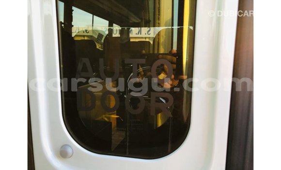 Sayi Imported Toyota Coaster White Mota in Import - Dubai a Burkina Faso Sayi Imported Toyota Coaster White Mota in Import - Dubai a Burkina Faso