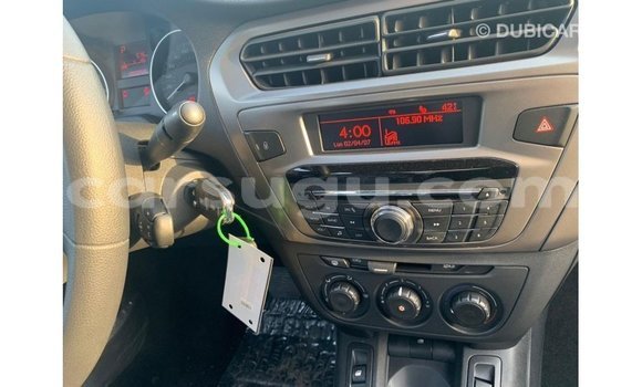 Acheter Import Voiture Peugeot 301 Blanc à Import - Dubai, Burkina-Faso Acheter Import Voiture Peugeot 301 Blanc à Import - Dubai, Burkina-Faso