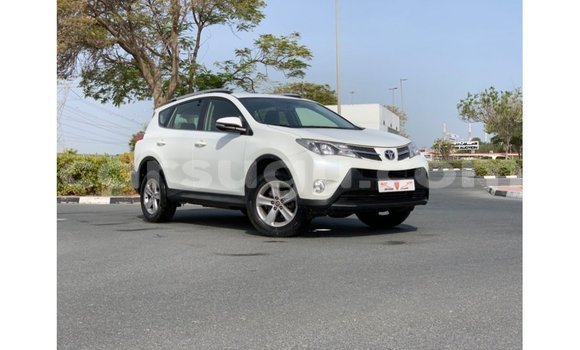 Acheter Import Utilitaire Toyota HiAce Blanc à Import - Dubai, Burkina-Faso Acheter Import Utilitaire Toyota HiAce Blanc à Import - Dubai, Burkina-Faso