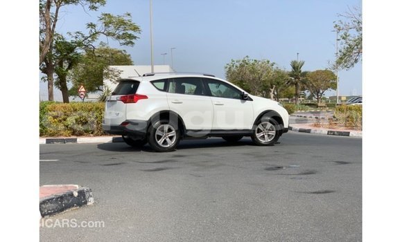 Acheter Import Utilitaire Toyota HiAce Blanc à Import - Dubai, Burkina-Faso Acheter Import Utilitaire Toyota HiAce Blanc à Import - Dubai, Burkina-Faso