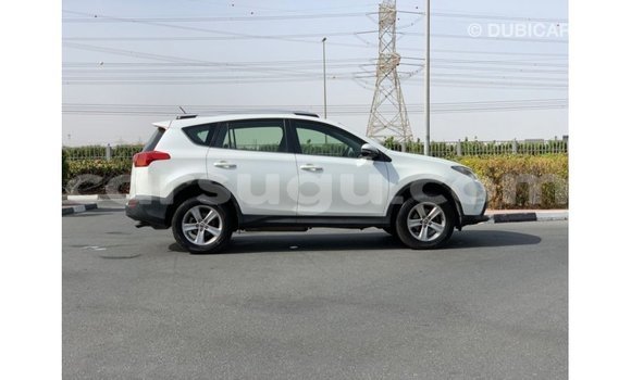 Acheter Import Utilitaire Toyota HiAce Blanc à Import - Dubai, Burkina-Faso Acheter Import Utilitaire Toyota HiAce Blanc à Import - Dubai, Burkina-Faso