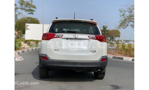 Acheter Import Utilitaire Toyota HiAce Blanc à Import - Dubai, Burkina-Faso Acheter Import Utilitaire Toyota HiAce Blanc à Import - Dubai, Burkina-Faso