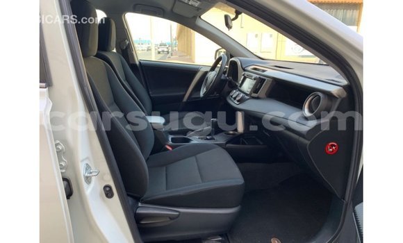 Acheter Import Utilitaire Toyota HiAce Blanc à Import - Dubai, Burkina-Faso Acheter Import Utilitaire Toyota HiAce Blanc à Import - Dubai, Burkina-Faso