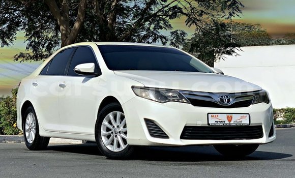 Acheter Import Voiture Toyota Camry Blanc à Import - Dubai, Burkina-Faso Acheter Import Voiture Toyota Camry Blanc à Import - Dubai, Burkina-Faso