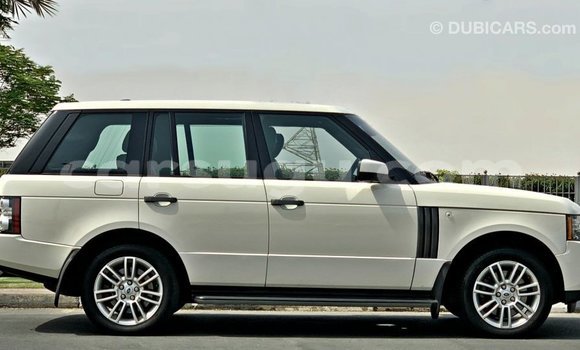 Acheter Import Voiture Land Rover Range Rover Blanc à Import - Dubai, Burkina-Faso Acheter Import Voiture Land Rover Range Rover Blanc à Import - Dubai, Burkina-Faso