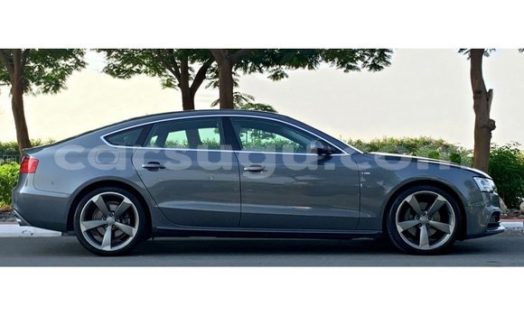 Acheter Import Voiture Audi 100 Autre à Import - Dubai, Burkina-Faso Acheter Import Voiture Audi 100 Autre à Import - Dubai, Burkina-Faso