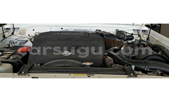 Sayi Imported Nissan Patrol White Mota in Import - Dubai a Burkina Faso Sayi Imported Nissan Patrol White Mota in Import - Dubai a Burkina Faso