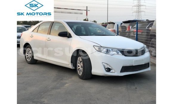 Acheter Import Voiture Toyota Camry Blanc à Import - Dubai, Burkina-Faso