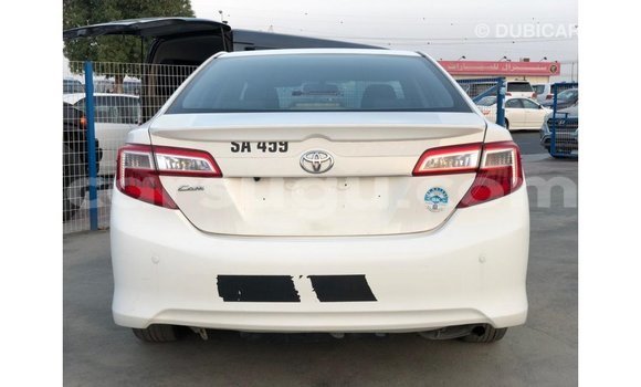 Sayi Imported Toyota Camry White Mota in Import - Dubai a Burkina Faso Sayi Imported Toyota Camry White Mota in Import - Dubai a Burkina Faso
