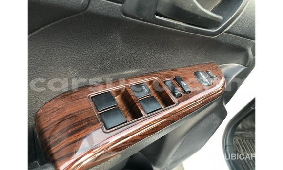 Sayi Imported Toyota Camry White Mota in Import - Dubai a Burkina Faso Sayi Imported Toyota Camry White Mota in Import - Dubai a Burkina Faso