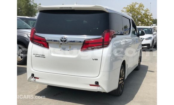 Sayi Imported Toyota Alphard White Mota in Import - Dubai a Burkina Faso Sayi Imported Toyota Alphard White Mota in Import - Dubai a Burkina Faso