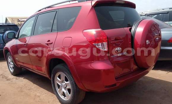 Acheter Occasion Voiture Toyota RAV4 Rouge à Ouagadougou, Burkina-Faso Acheter Occasion Voiture Toyota RAV4 Rouge à Ouagadougou, Burkina-Faso