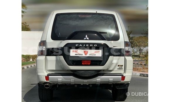 Acheter Import Voiture Mitsubishi Pajero Blanc à Import - Dubai, Burkina-Faso Acheter Import Voiture Mitsubishi Pajero Blanc à Import - Dubai, Burkina-Faso
