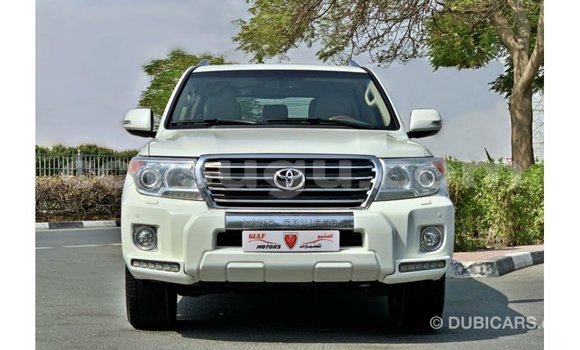 Acheter Import Voiture Toyota Land Cruiser Blanc à Import - Dubai, Burkina-Faso Acheter Import Voiture Toyota Land Cruiser Blanc à Import - Dubai, Burkina-Faso