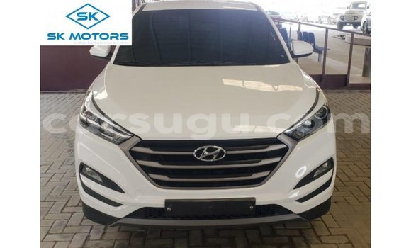 Sayi Imported Hyundai Tucson White Mota in Import - Dubai a Burkina Faso Sayi Imported Hyundai Tucson White Mota in Import - Dubai a Burkina Faso