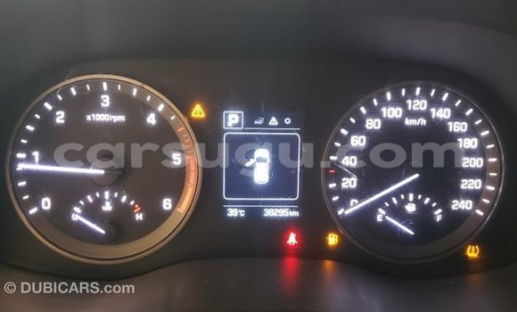 Sayi Imported Hyundai Tucson White Mota in Import - Dubai a Burkina Faso Sayi Imported Hyundai Tucson White Mota in Import - Dubai a Burkina Faso