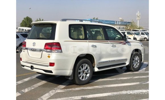 Buy Import Toyota Land Cruiser White Car in Import - Dubai in Burkina Faso Buy Import Toyota Land Cruiser White Car in Import - Dubai in Burkina Faso