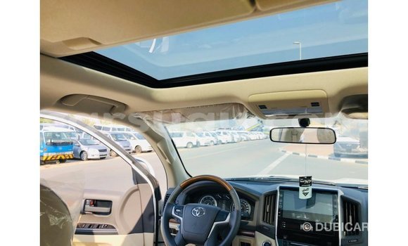 Buy Import Toyota Land Cruiser White Car in Import - Dubai in Burkina Faso Buy Import Toyota Land Cruiser White Car in Import - Dubai in Burkina Faso