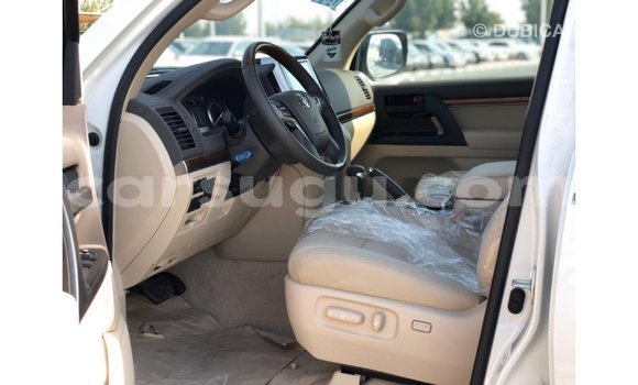 Buy Import Toyota Land Cruiser White Car in Import - Dubai in Burkina Faso Buy Import Toyota Land Cruiser White Car in Import - Dubai in Burkina Faso