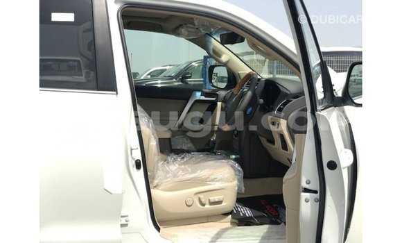 Sayi Imported Toyota Prado White Mota in Import - Dubai a Burkina Faso Sayi Imported Toyota Prado White Mota in Import - Dubai a Burkina Faso