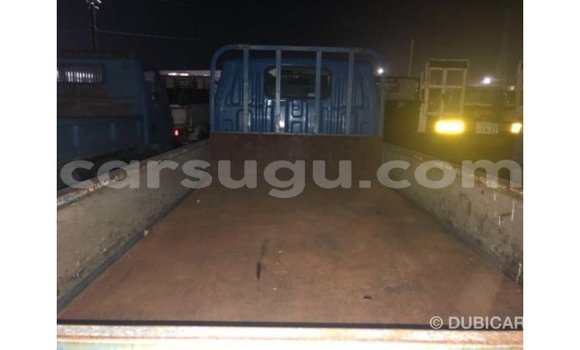 Acheter Import Utilitaire Toyota Dyna Bleu à Import - Dubai, Burkina-Faso Acheter Import Utilitaire Toyota Dyna Bleu à Import - Dubai, Burkina-Faso