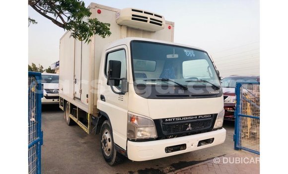 Sayi Imported Mitsubishi Carisma White Mota in Import - Dubai a Burkina Faso Sayi Imported Mitsubishi Carisma White Mota in Import - Dubai a Burkina Faso