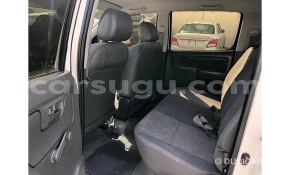 Sayi Imported Toyota Hilux White Mota in Import - Dubai a Burkina Faso Sayi Imported Toyota Hilux White Mota in Import - Dubai a Burkina Faso