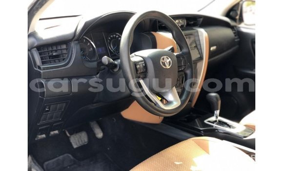 Sayi Imported Toyota Fortuner White Mota in Import - Dubai a Burkina Faso Sayi Imported Toyota Fortuner White Mota in Import - Dubai a Burkina Faso