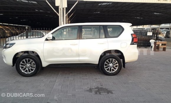 Sayi Imported Toyota Prado White Mota in Import - Dubai a Burkina Faso Sayi Imported Toyota Prado White Mota in Import - Dubai a Burkina Faso