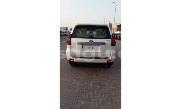 Sayi Imported Toyota Prado White Mota in Import - Dubai a Burkina Faso Sayi Imported Toyota Prado White Mota in Import - Dubai a Burkina Faso